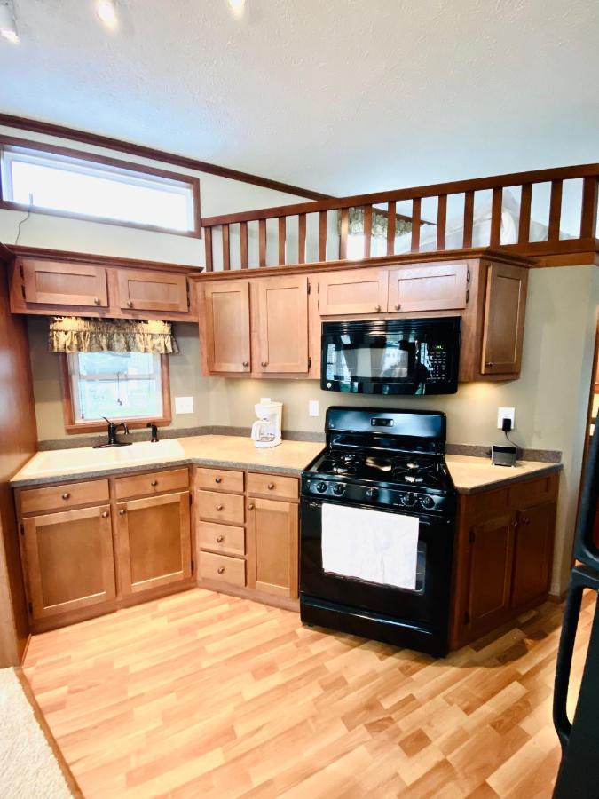 Pleasure Point Rv Resort Edmore Esterno foto